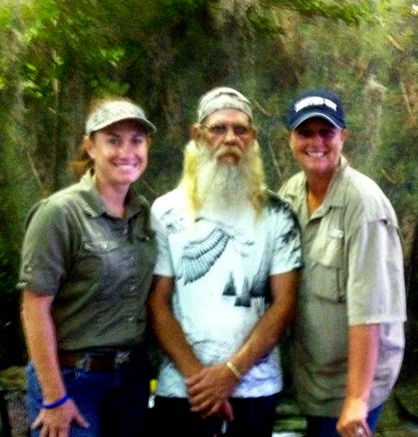 Image of Kristin Broussard with friend Liz Cavalier in Swamp People